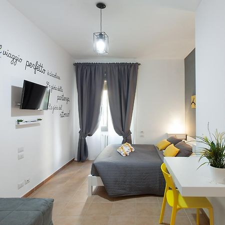Bed and Breakfast Dormi A Roma Екстер'єр фото