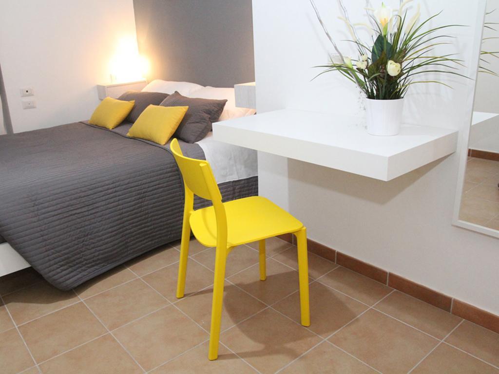 Bed and Breakfast Dormi A Roma Екстер'єр фото