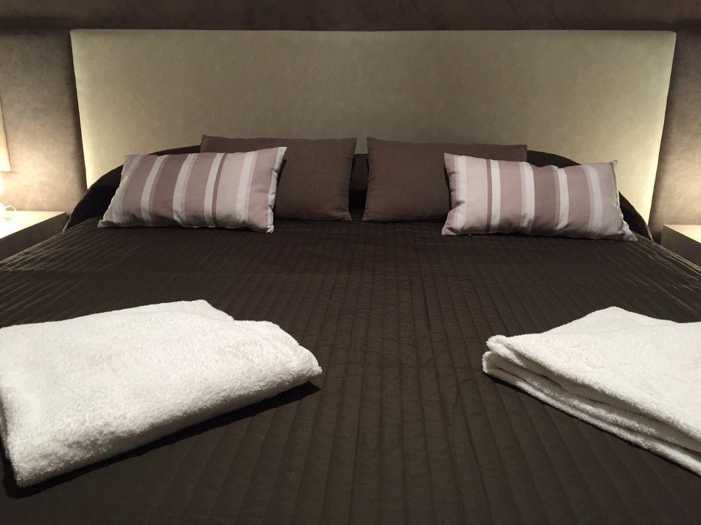 Bed and Breakfast Dormi A Roma Екстер'єр фото