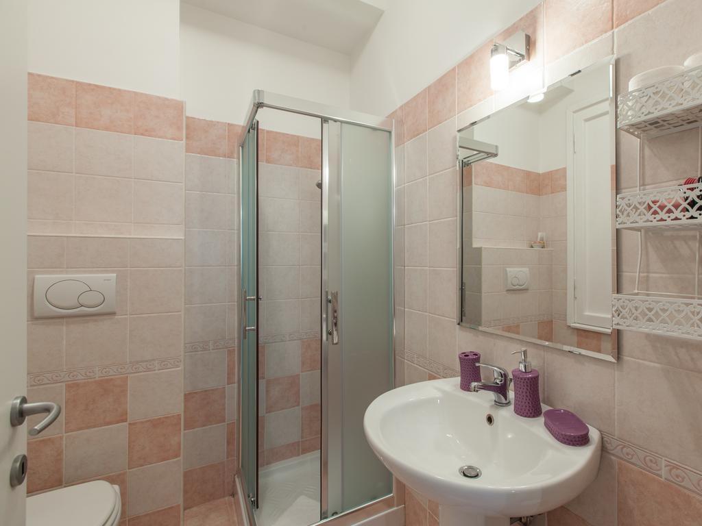 Bed and Breakfast Dormi A Roma Екстер'єр фото