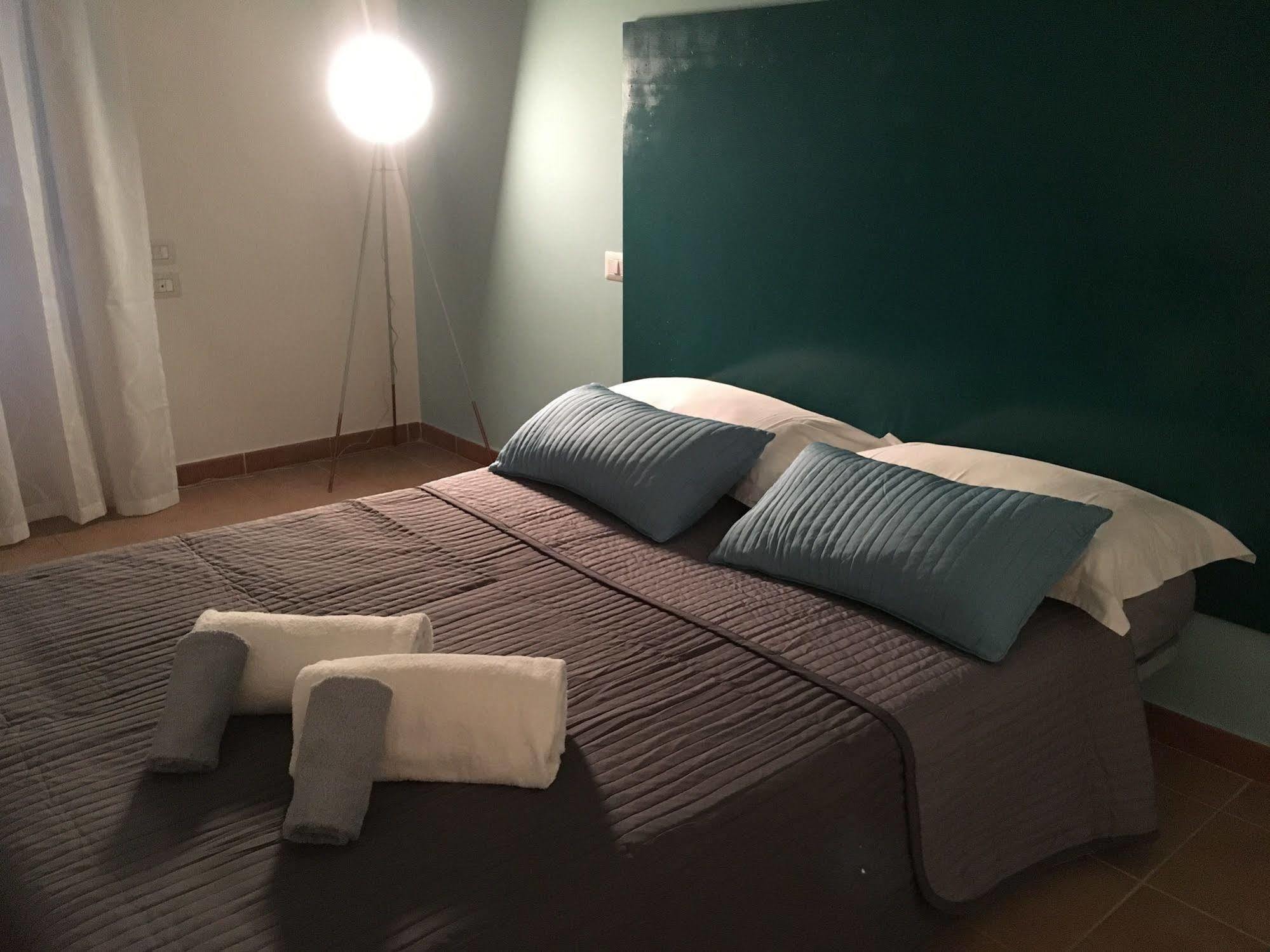Bed and Breakfast Dormi A Roma Екстер'єр фото