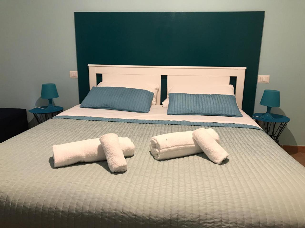 Bed and Breakfast Dormi A Roma Екстер'єр фото